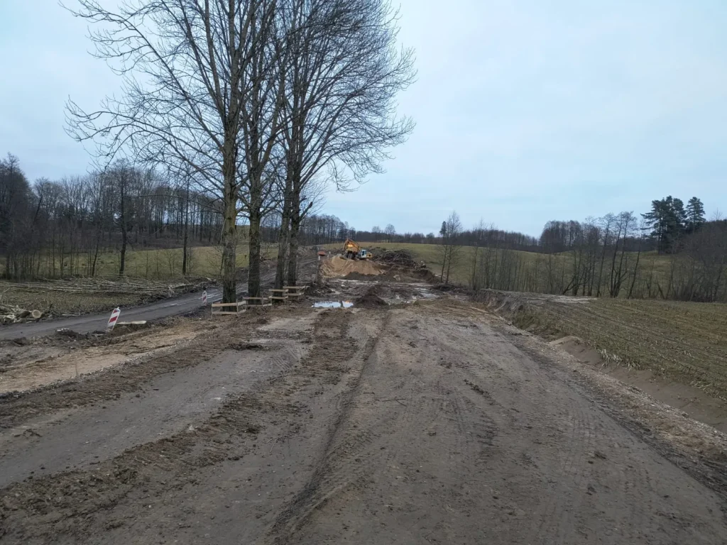 37+800 - roboty ziemne pod przygotowanie obiektu MD3